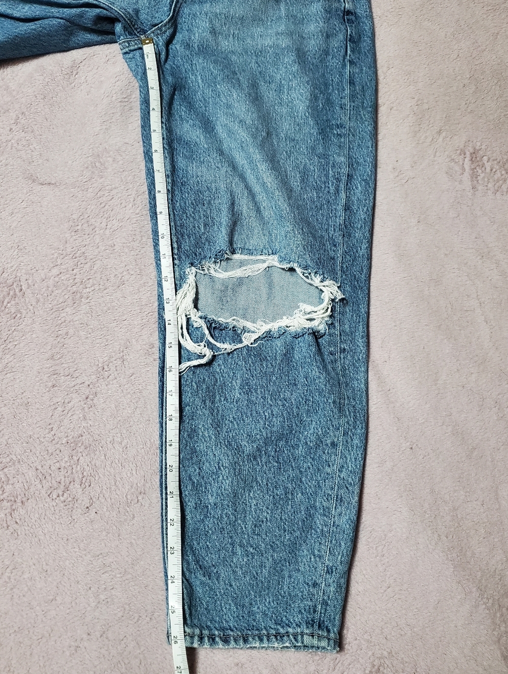 American Eagle Size 8 High-Waisted Relaxed Mom Jean - Picture 13 of 13